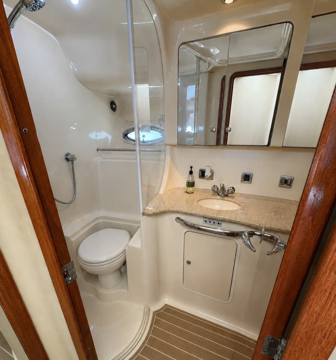 2003 Sea Ray 450 Express Bridge - Photo 20
