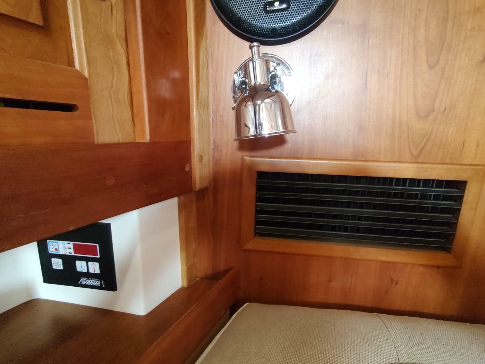 2004 Tartan 3700 - Photo 88