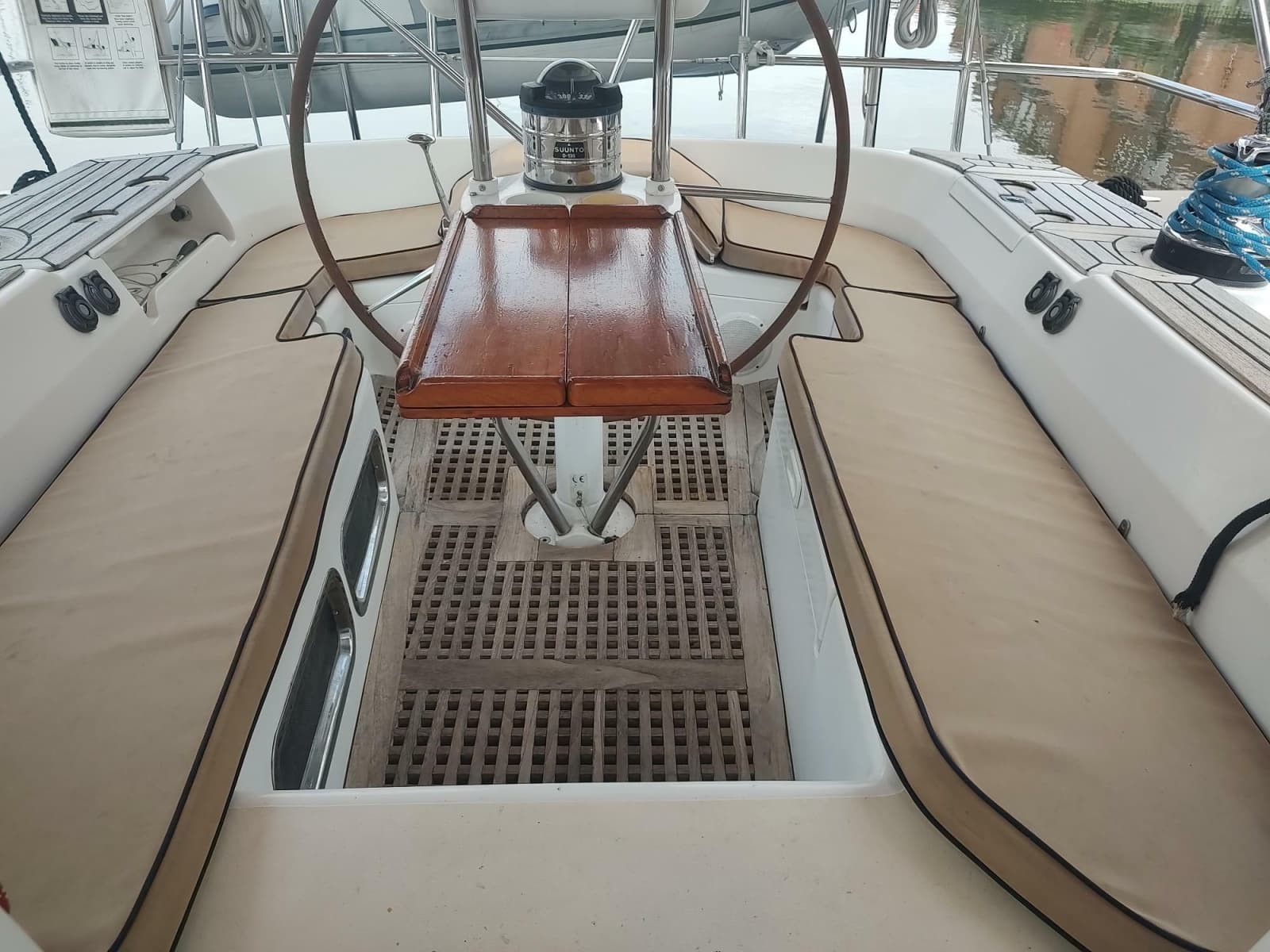 2004 Tartan 3700 - Photo 32