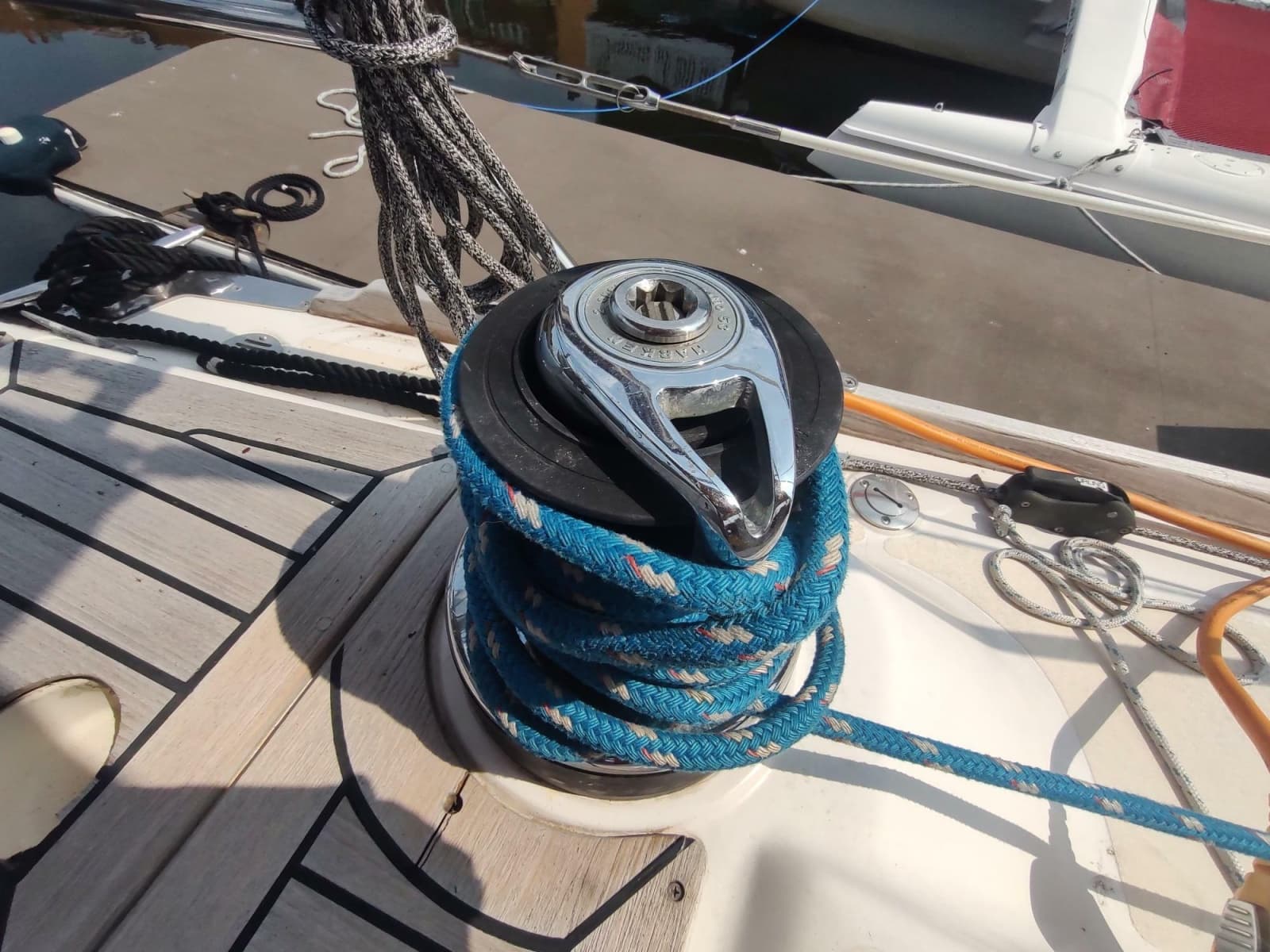 2004 Tartan 3700 - Photo 38