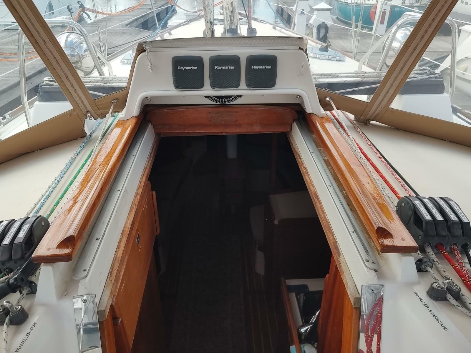 2004 Tartan 3700 - Photo 24