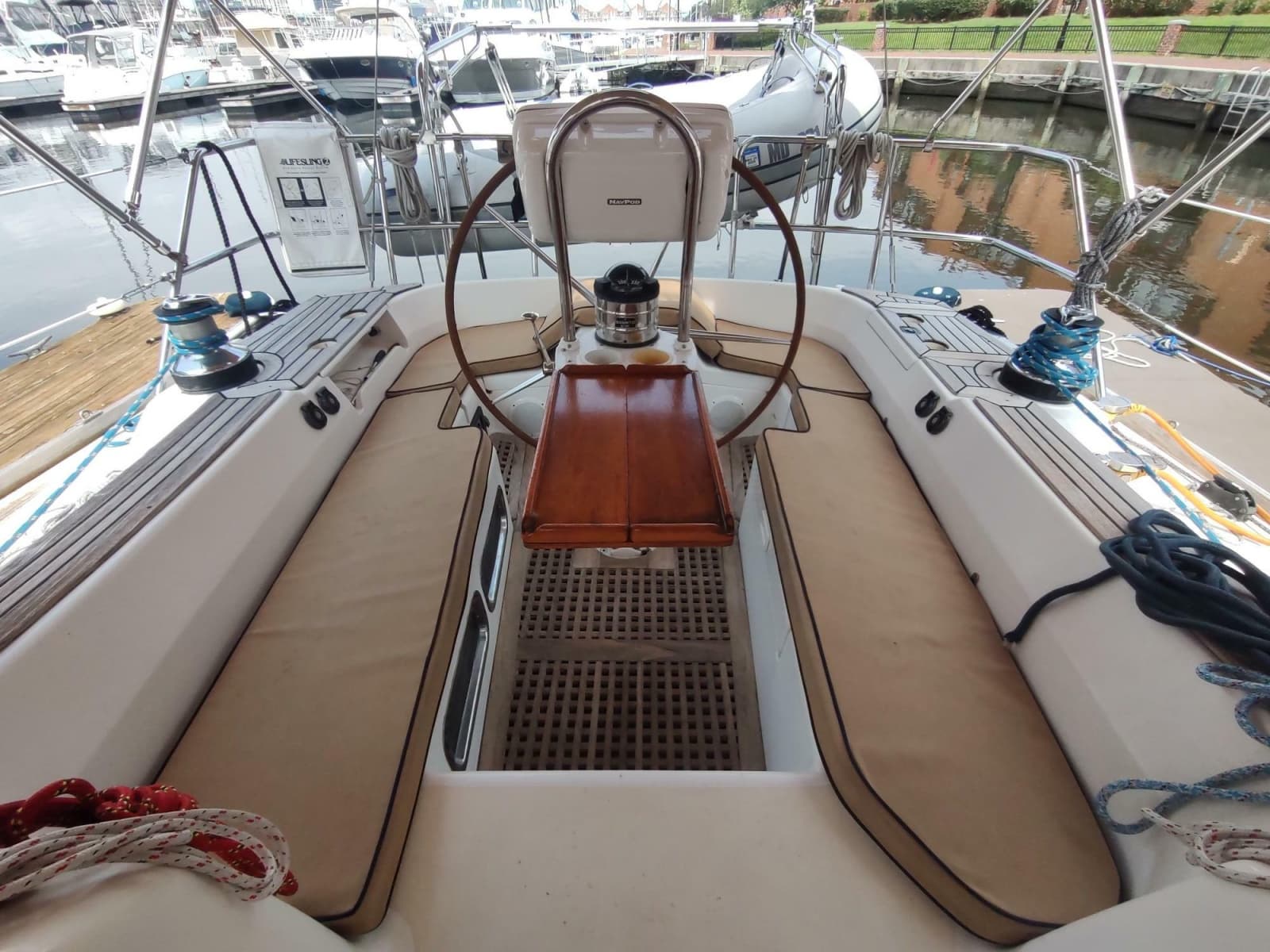 2004 Tartan 3700 - Photo 31