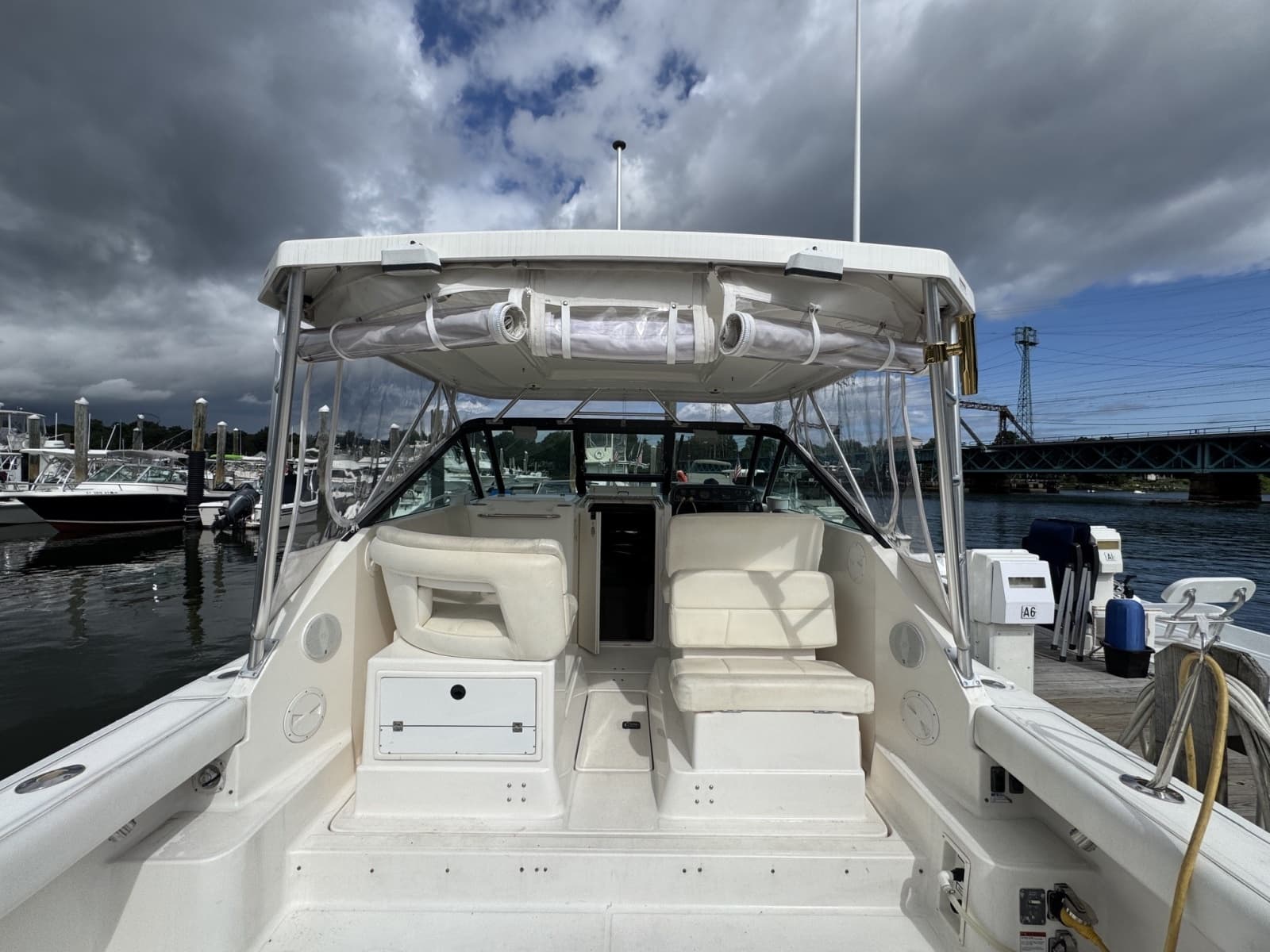 2005 Tiara Yachts 2900 Open - Photo 7