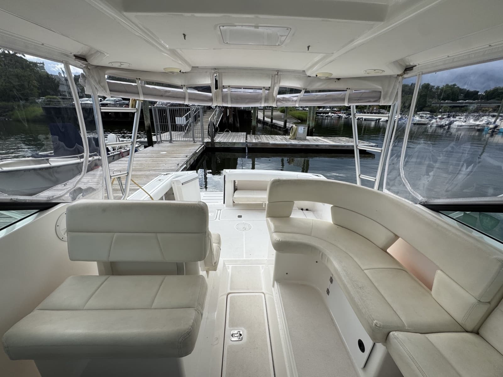 2005 Tiara Yachts 2900 Open - Photo 10