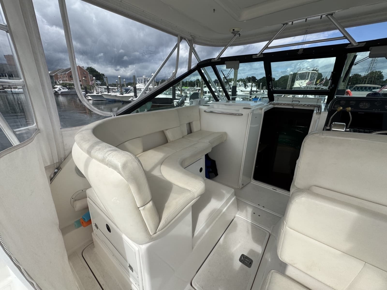 2005 Tiara Yachts 2900 Open - Photo 9