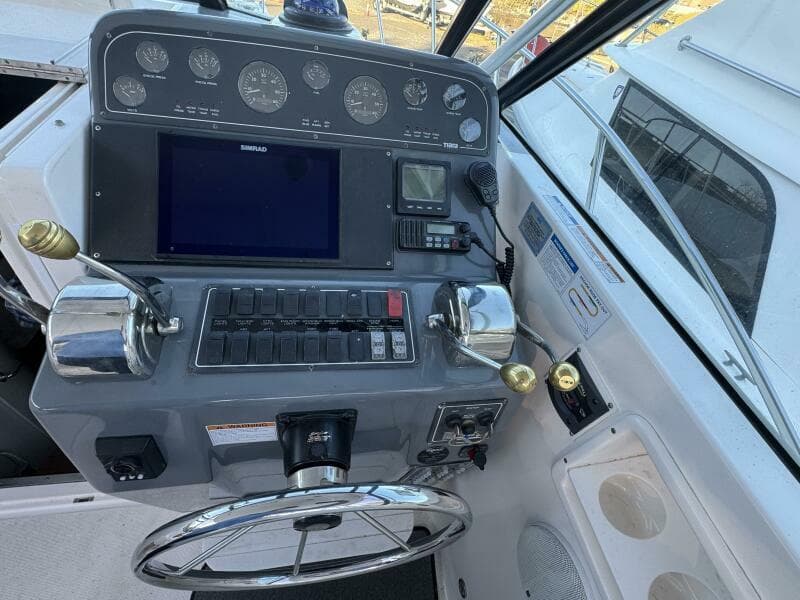 2005 Tiara Yachts 2900 Open - Photo 12