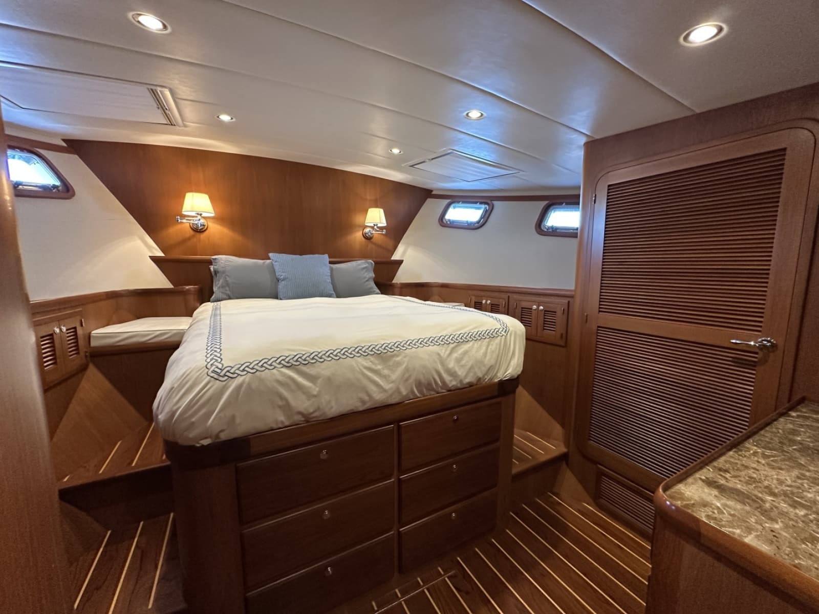 2017 Kadey-Krogen 58EB - Photo 13