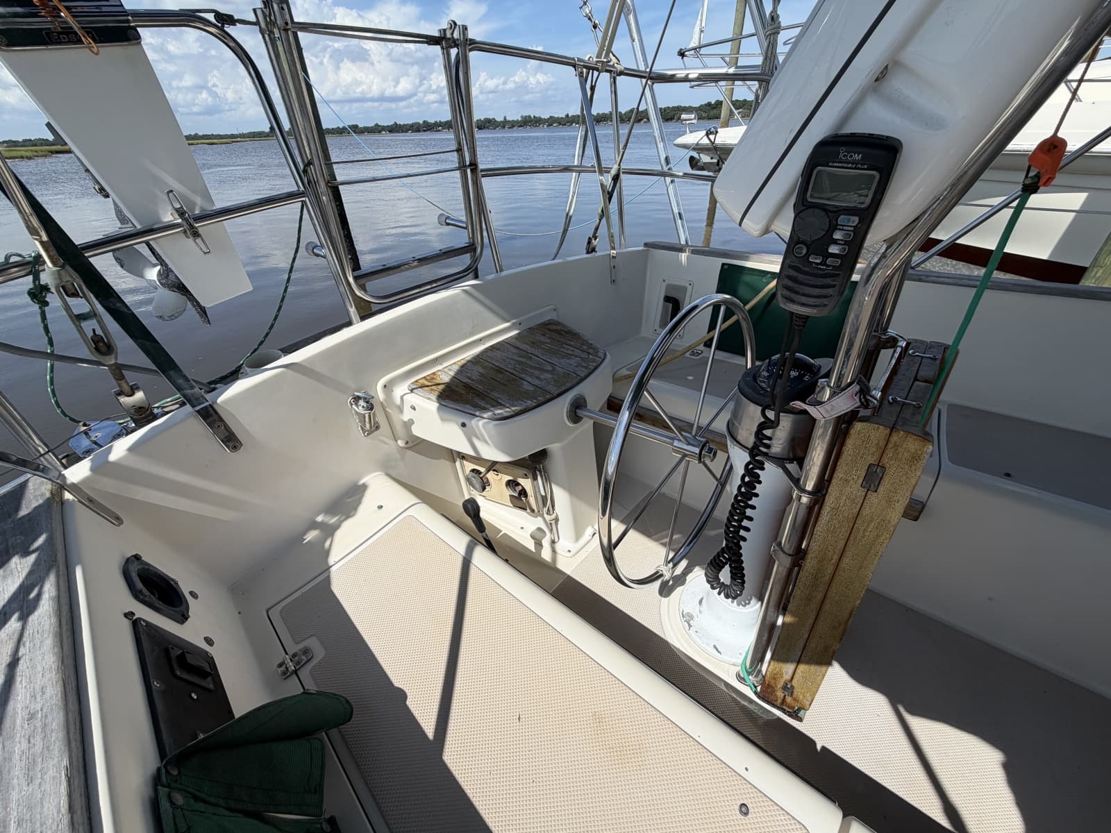 1986 Island Packet 38 - Photo 18