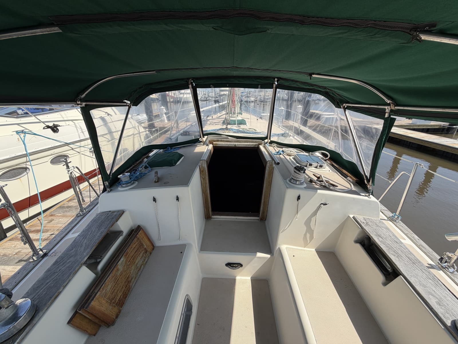 1986 Island Packet 38 - Photo 21