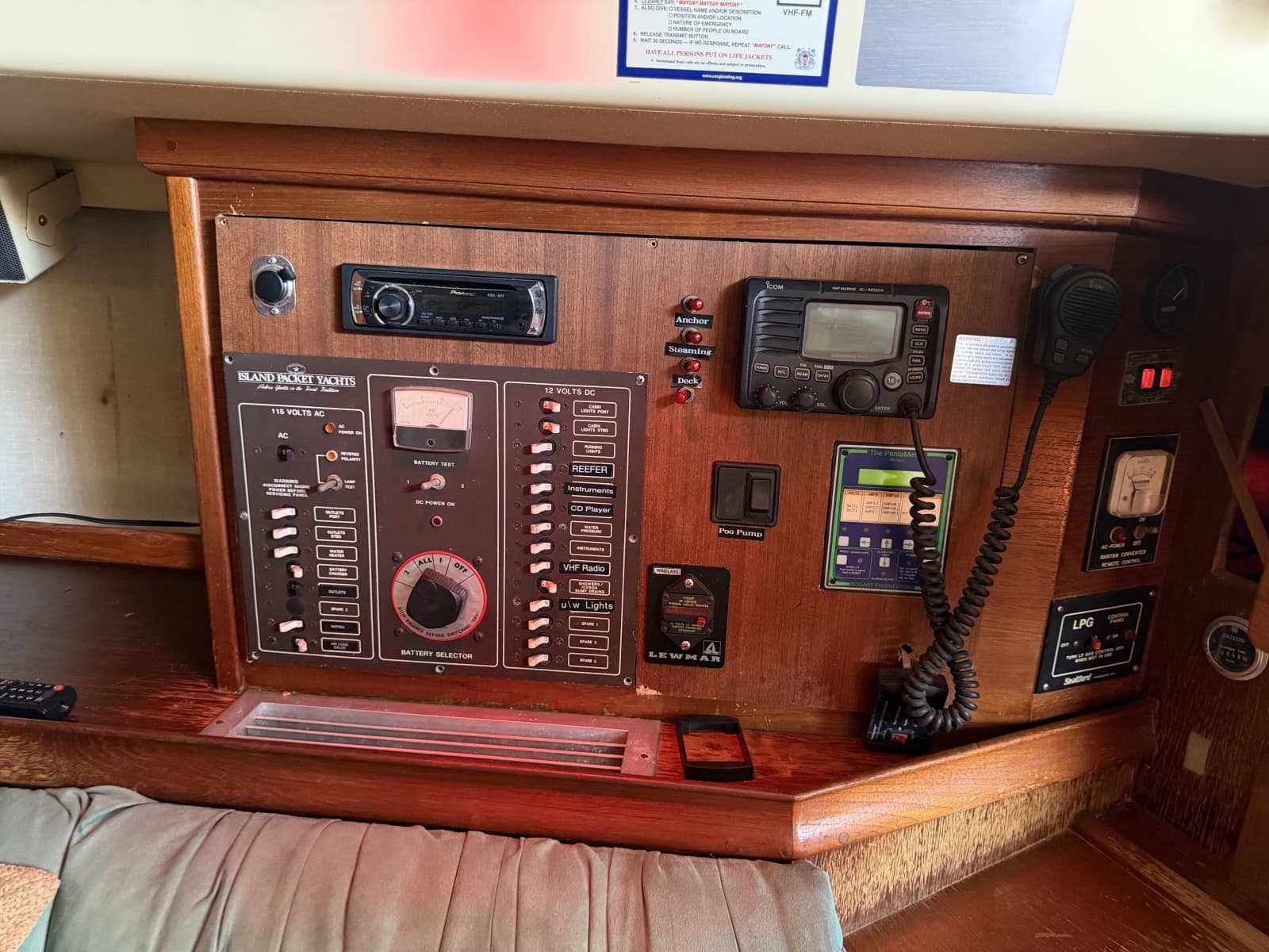 1986 Island Packet 38 - Photo 45