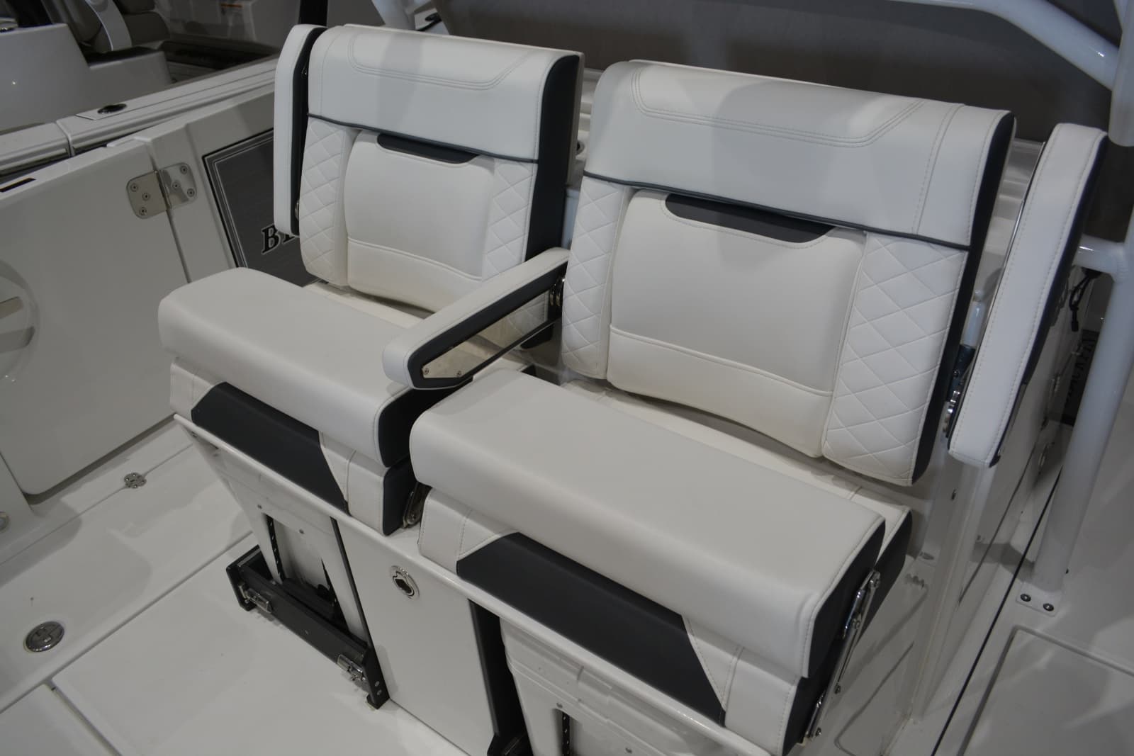 2023 Blackfin 332 CC - Photo 6