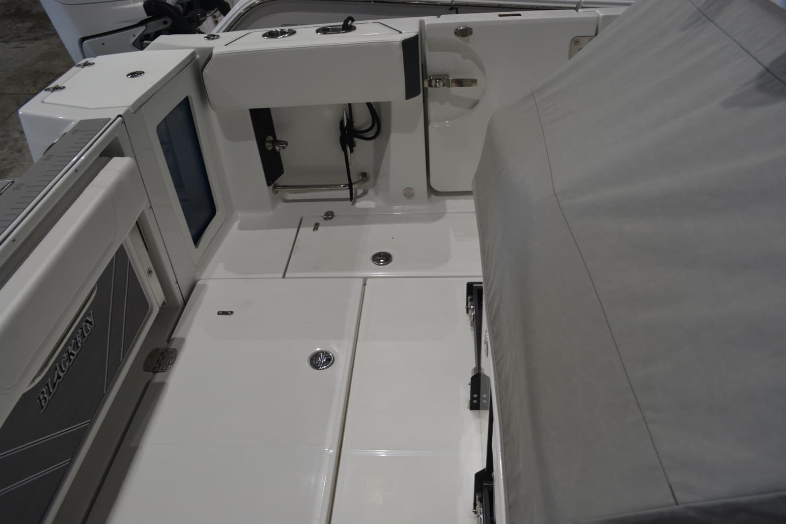 2023 Blackfin 332 CC - Photo 15