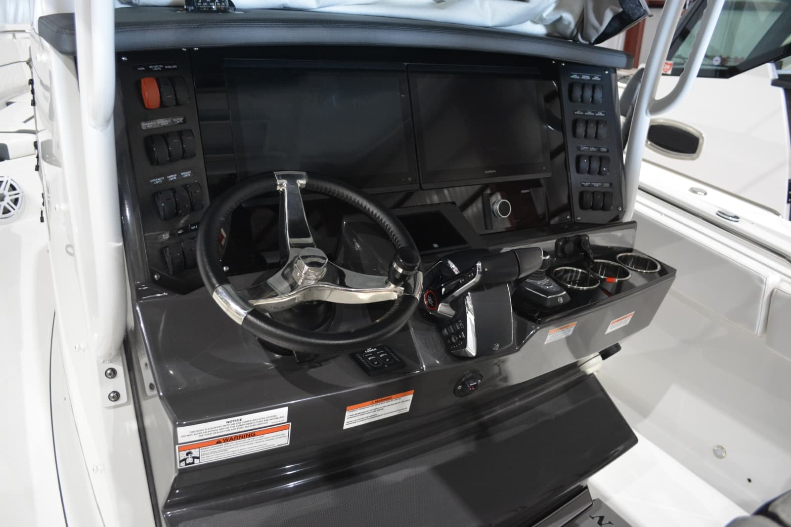 2023 Blackfin 332 CC - Photo 10