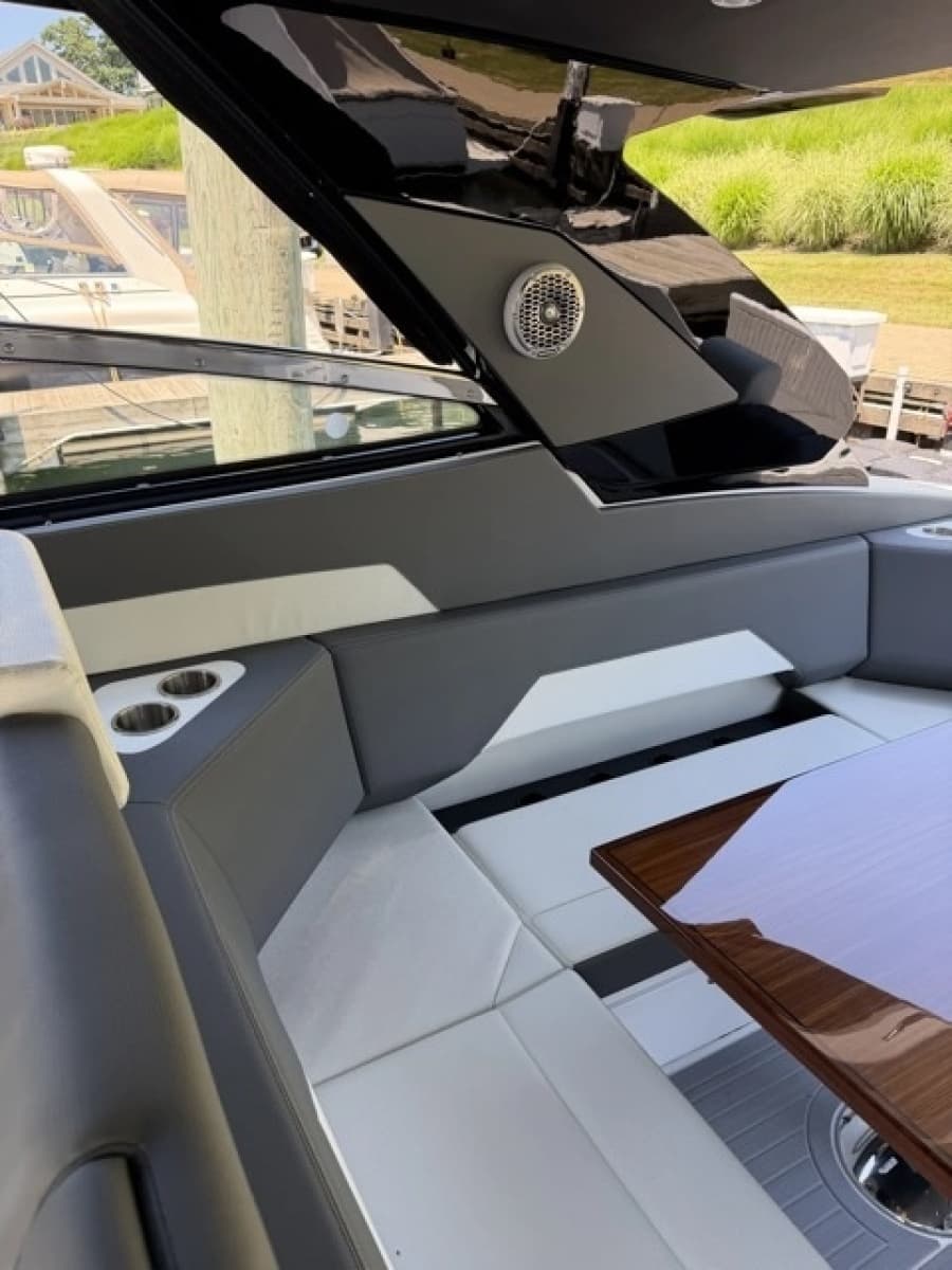 2024 Cruisers Yachts  - Photo 14