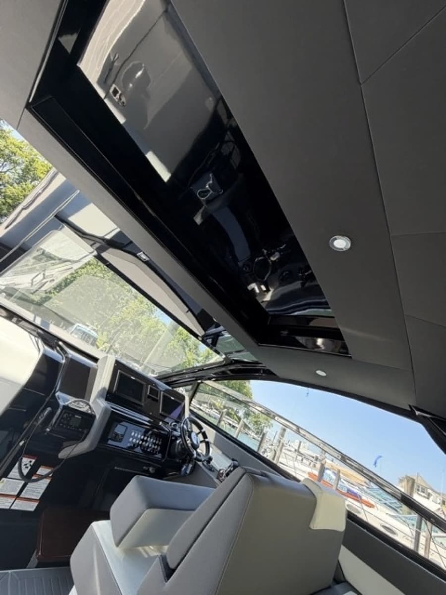 2024 Cruisers Yachts  - Photo 13