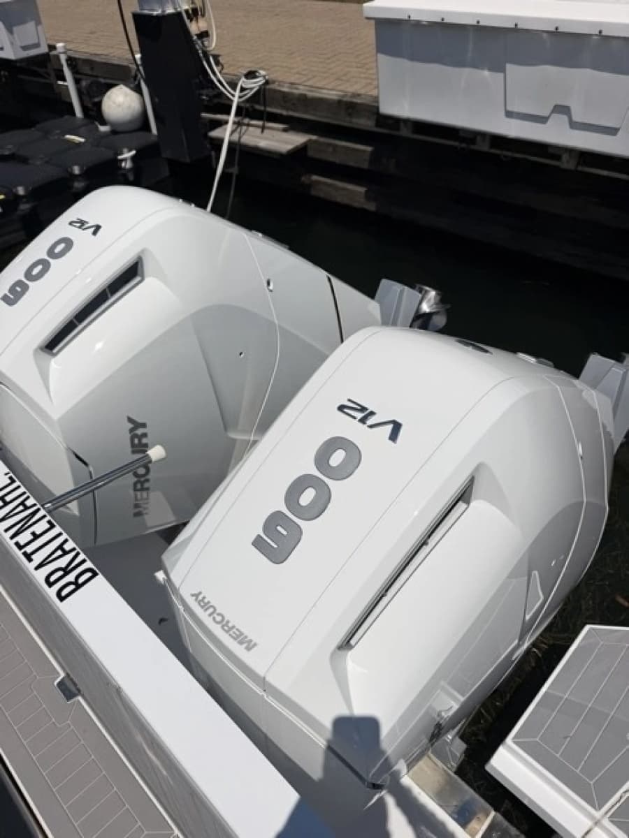 2024 Cruisers Yachts  - Photo 25