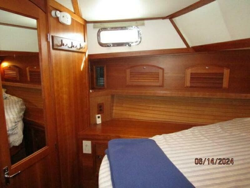 2005 Sabre Flybridge - Photo 99