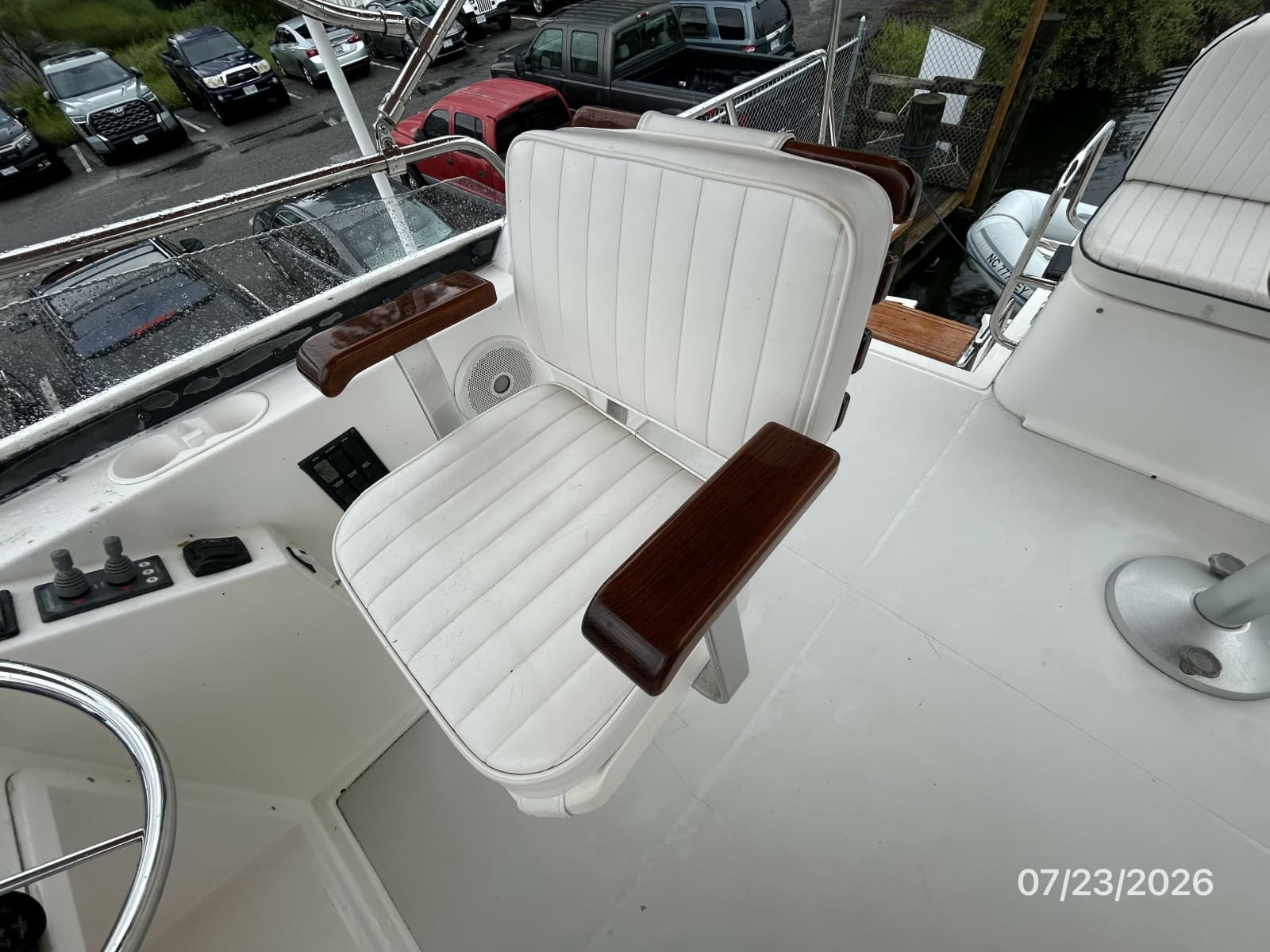 2005 Sabre Flybridge - Photo 19