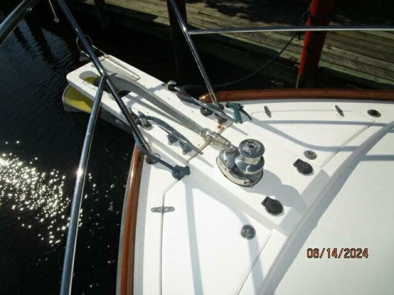 2005 Sabre Flybridge - Photo 5