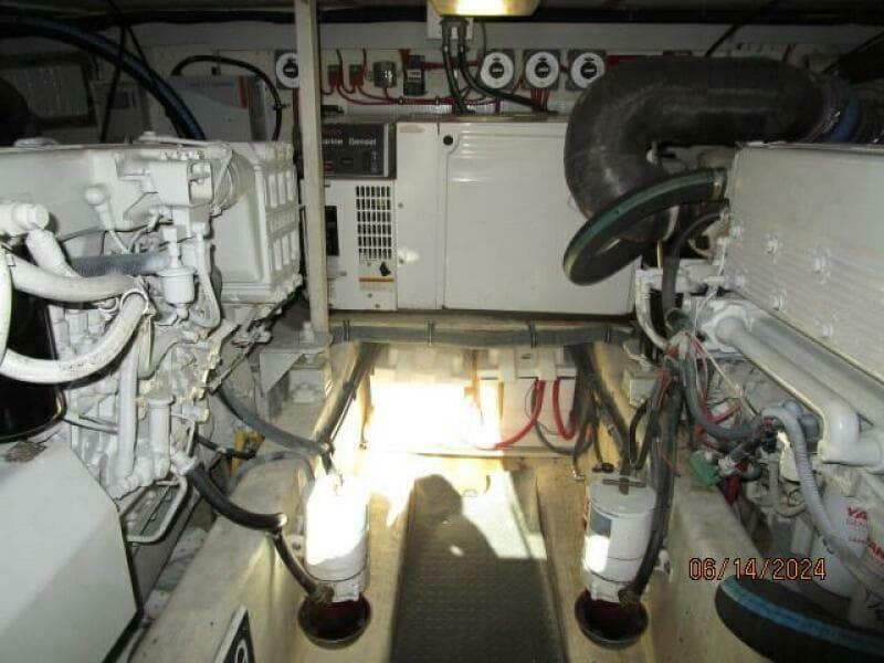 2005 Sabre Flybridge - Photo 119