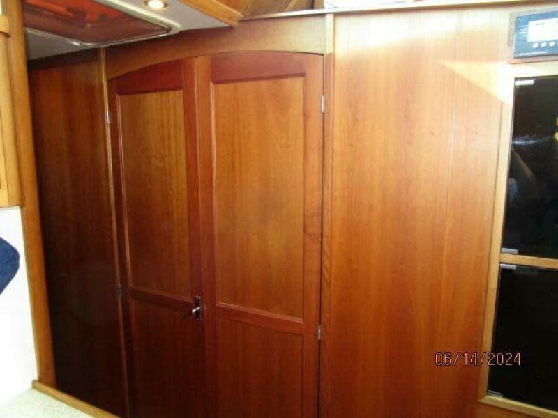 2005 Sabre Flybridge - Photo 113