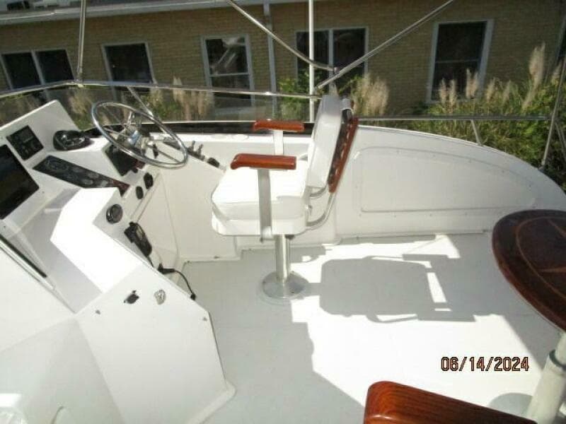2005 Sabre Flybridge - Photo 29