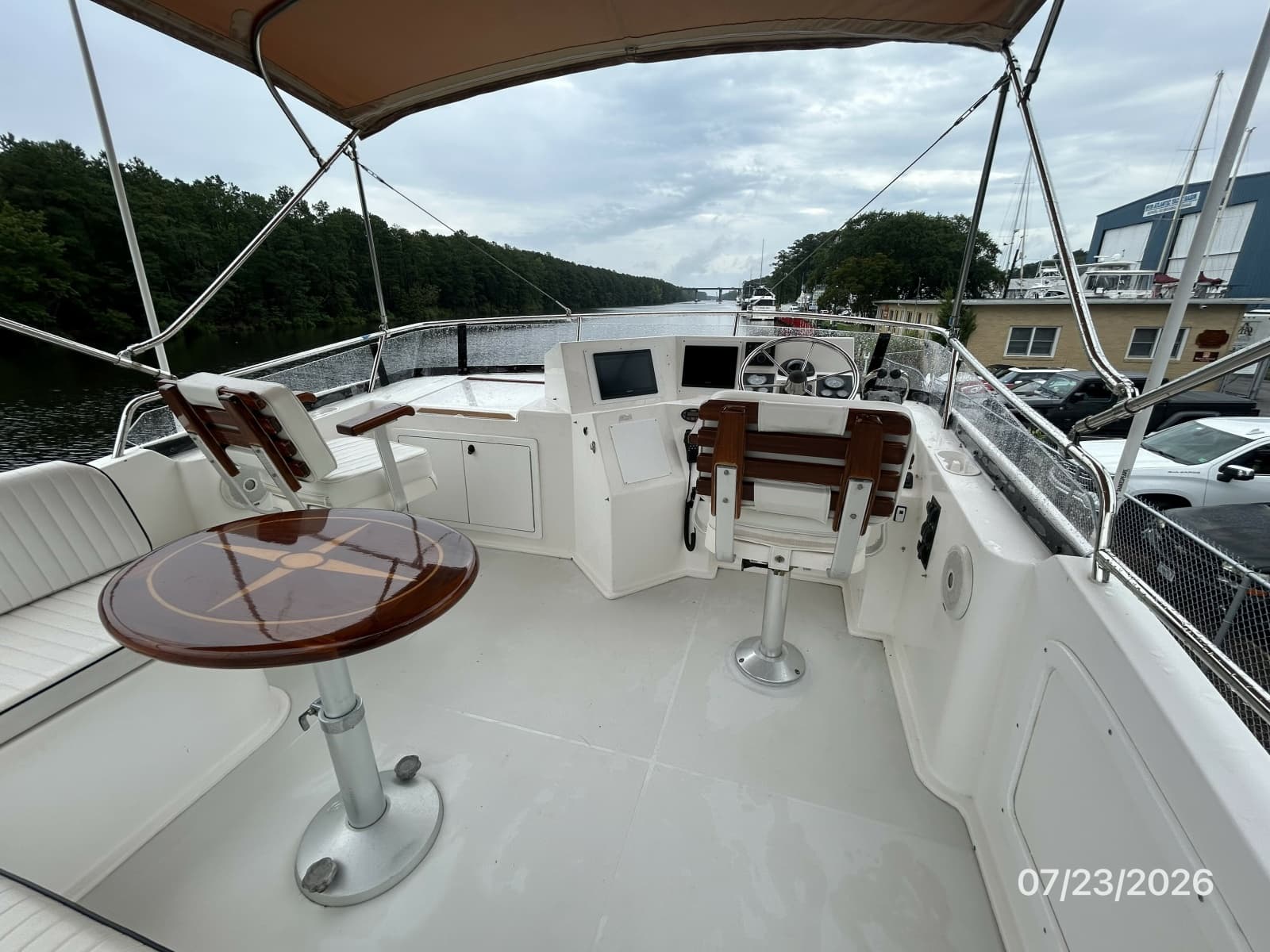 2005 Sabre Flybridge - Photo 13