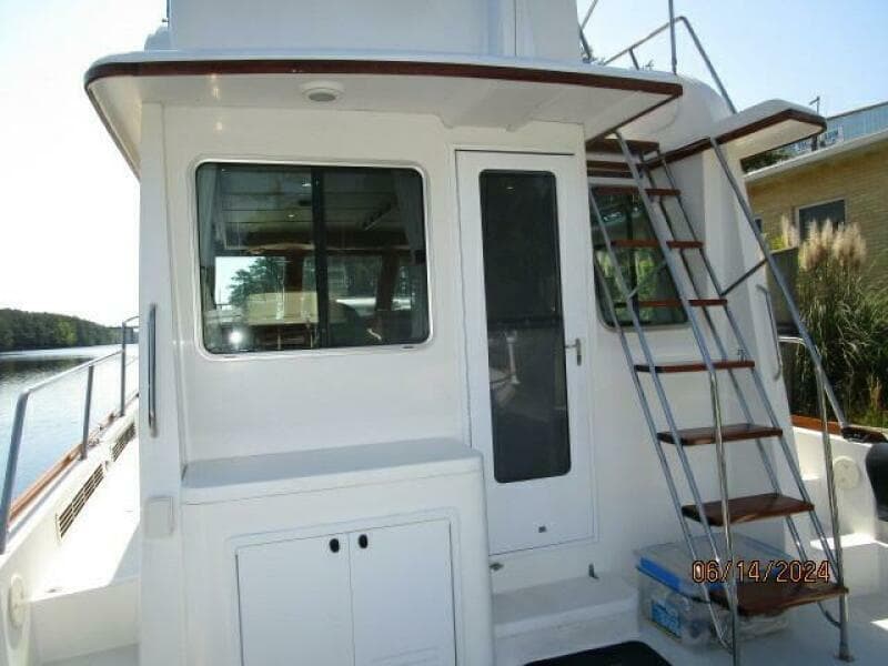 2005 Sabre Flybridge - Photo 53