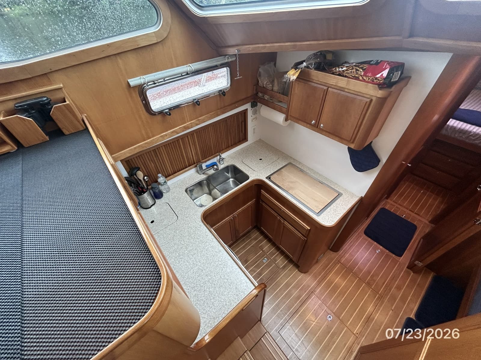 2005 Sabre Flybridge - Photo 48
