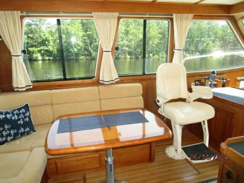 2005 Sabre Flybridge - Photo 71
