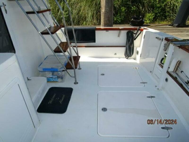 2005 Sabre Flybridge - Photo 51
