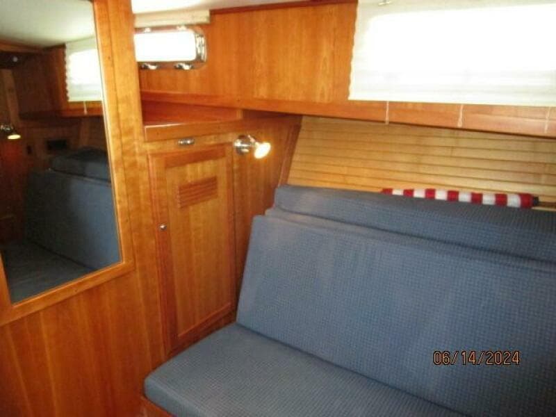 2005 Sabre Flybridge - Photo 105
