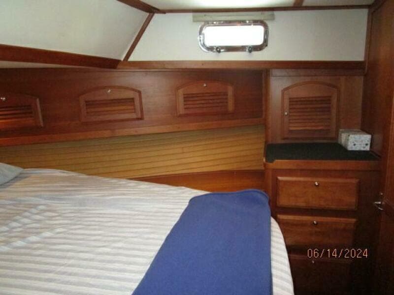 2005 Sabre Flybridge - Photo 101