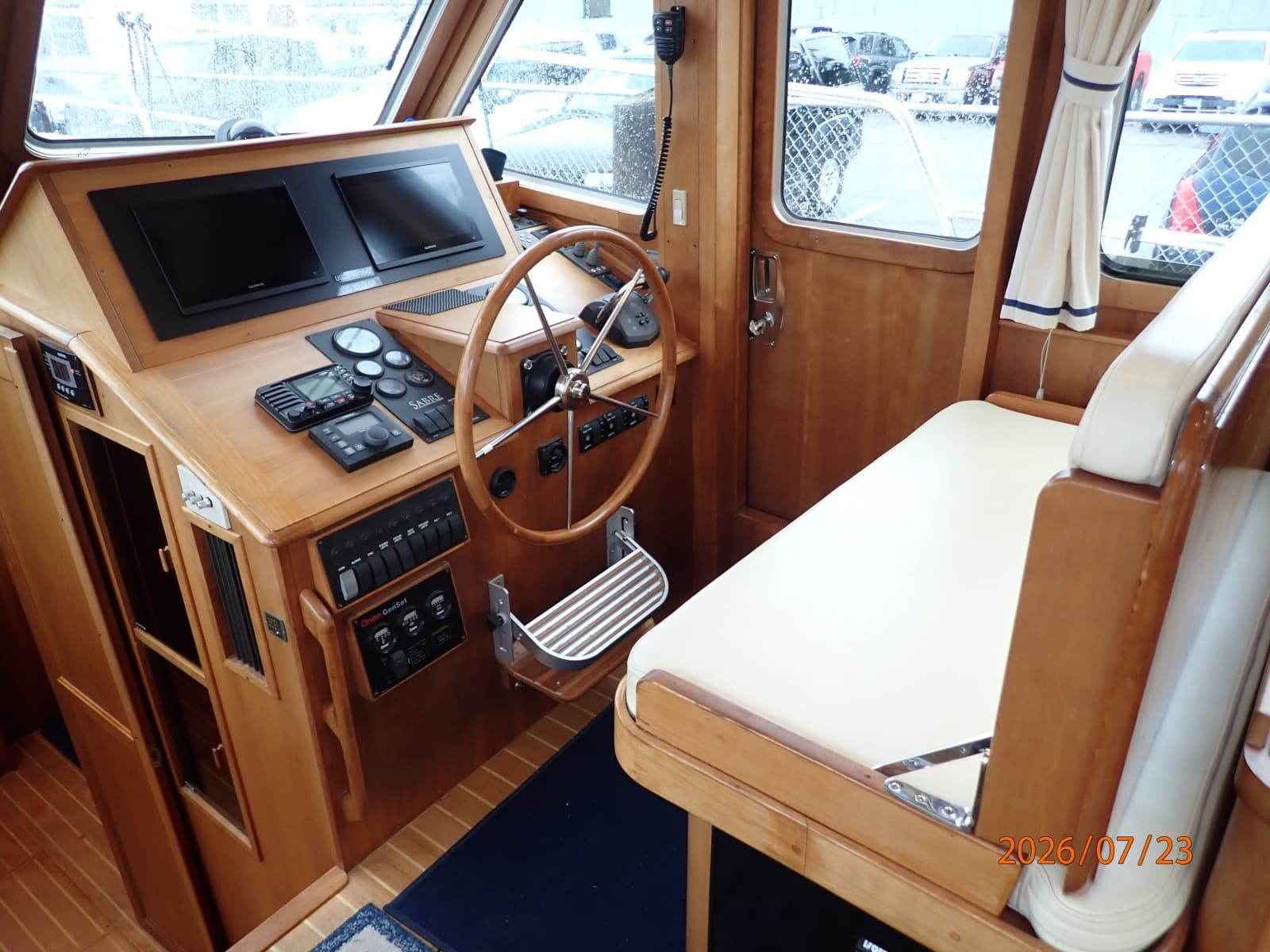 2005 Sabre Flybridge - Photo 43