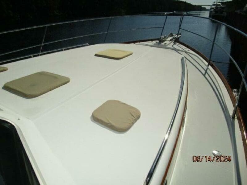 2005 Sabre Flybridge - Photo 9