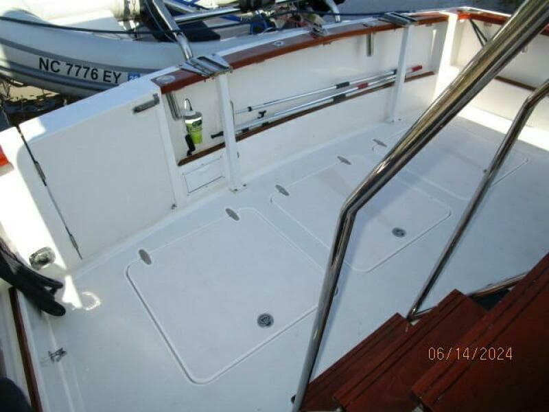2005 Sabre Flybridge - Photo 47