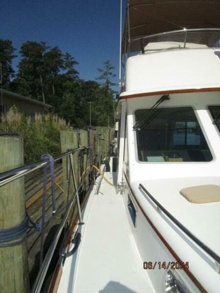 2005 Sabre Flybridge - Photo 17