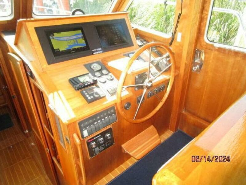 2005 Sabre Flybridge - Photo 83