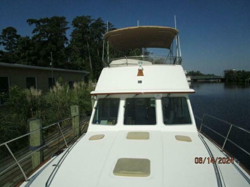 2005 Sabre Flybridge - Photo 11