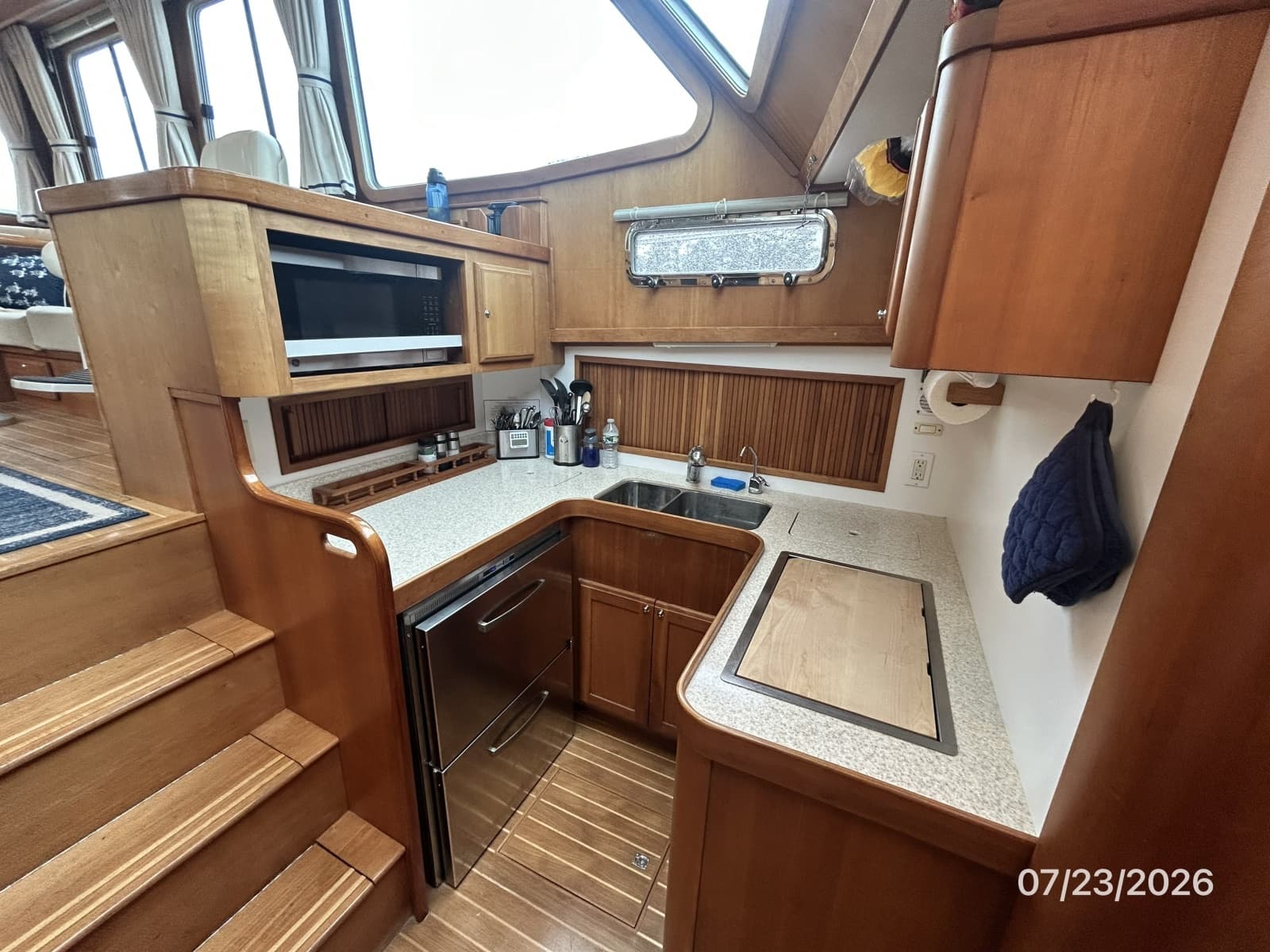 2005 Sabre Flybridge - Photo 49