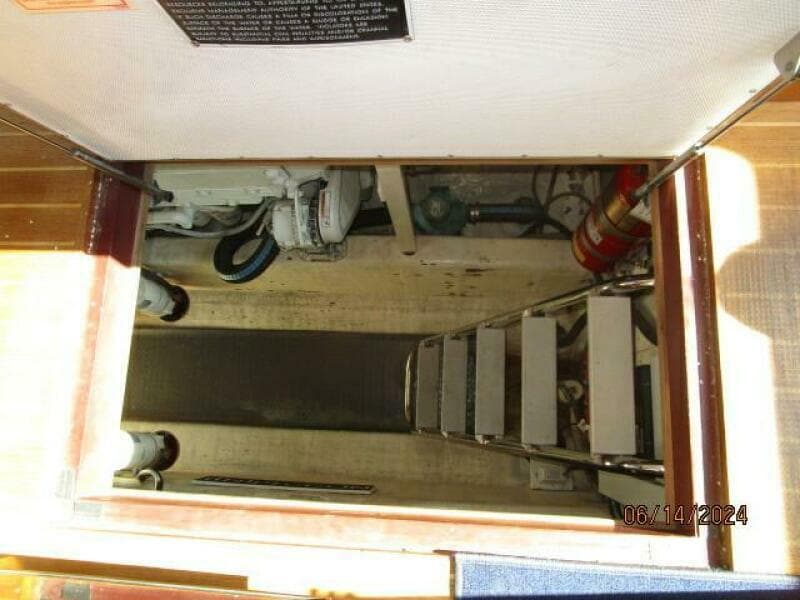 2005 Sabre Flybridge - Photo 115