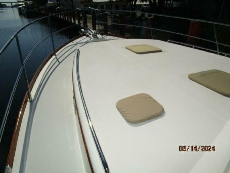 2005 Sabre Flybridge - Photo 7