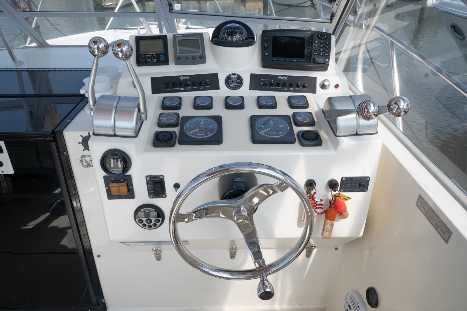 2001 Carolina Classic 28 Express - Photo 3