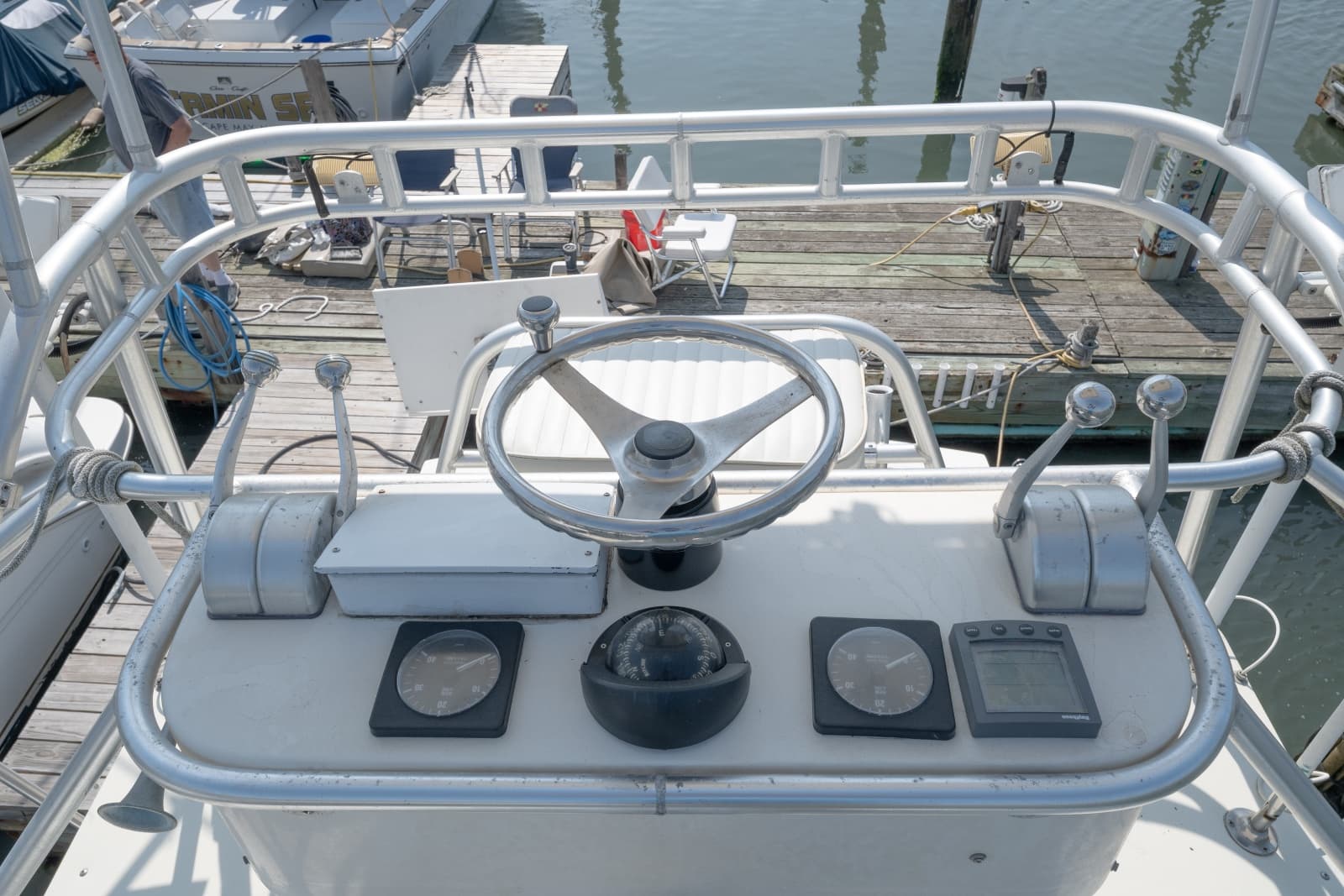 2001 Carolina Classic 28 Express - Photo 15