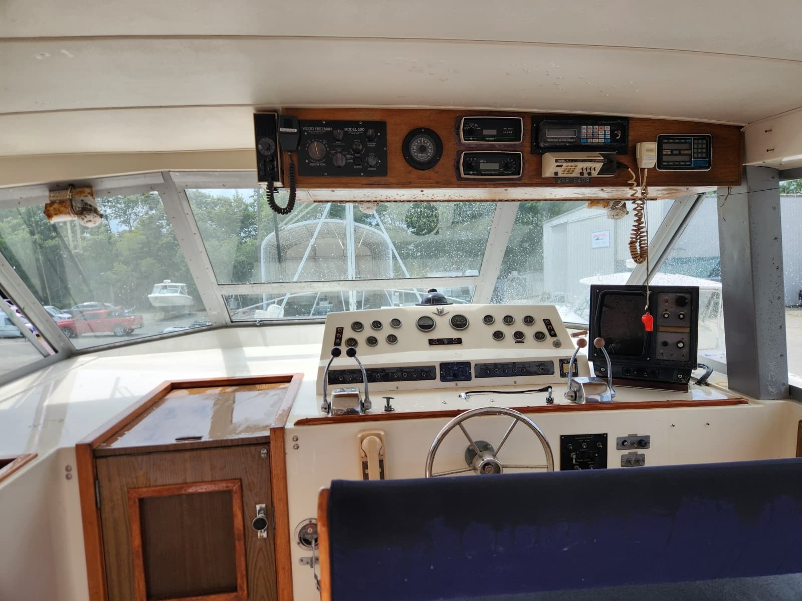 1980 Bertram  - Photo 12