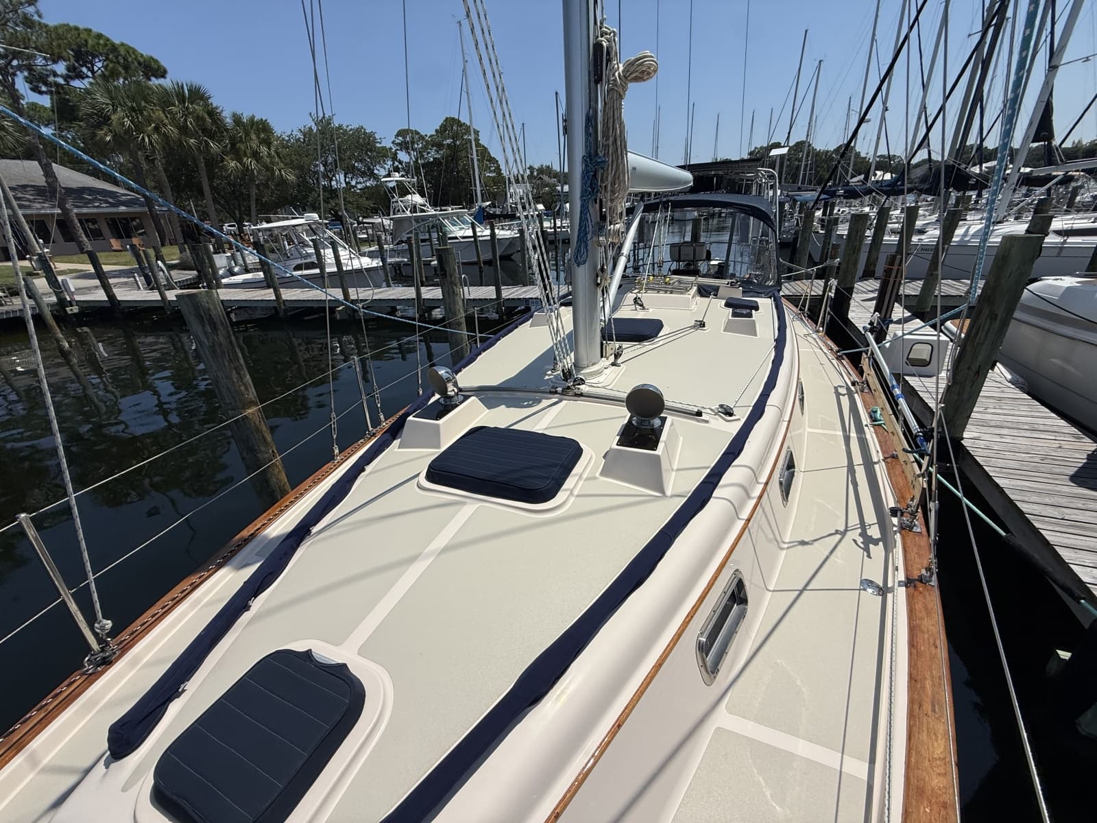 1996 Island Packet 40 - Photo 7