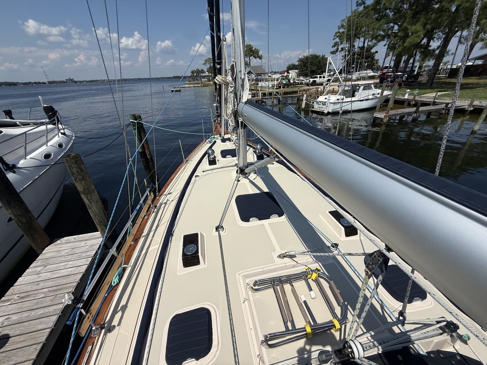 1996 Island Packet 40 - Photo 6