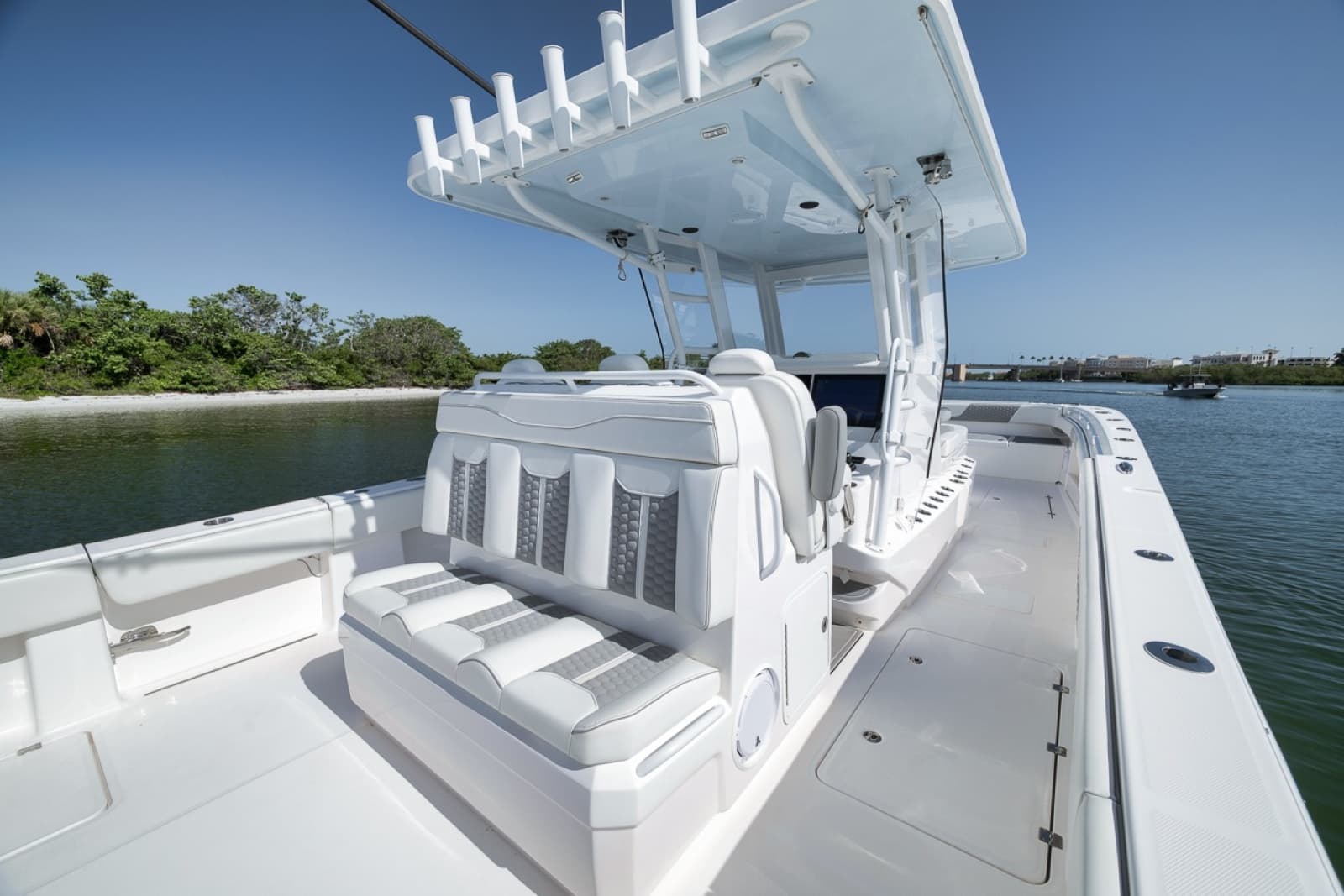 2025 Invincible 35 Catamaran - Photo 36