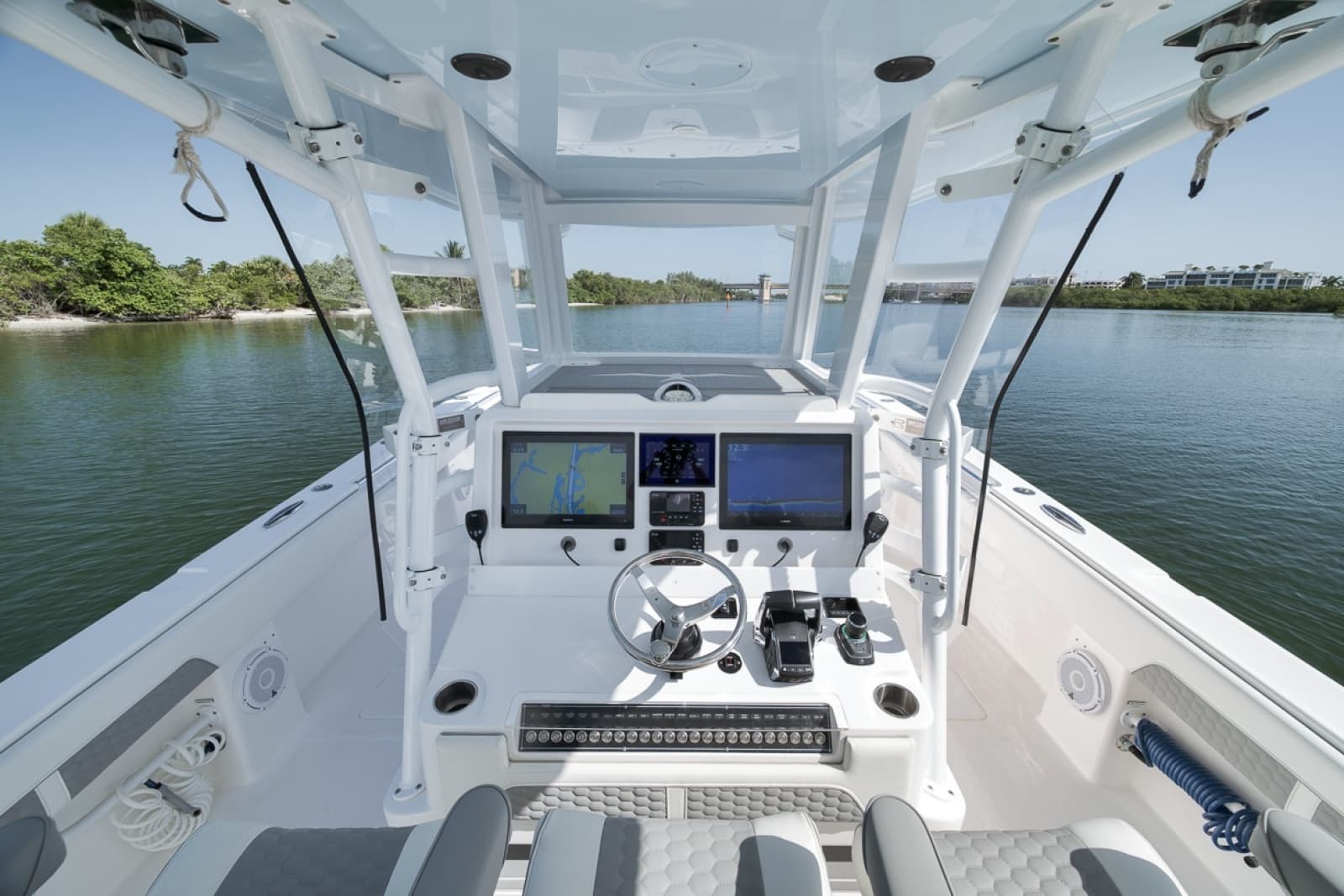 2025 Invincible 35 Catamaran - Photo 34