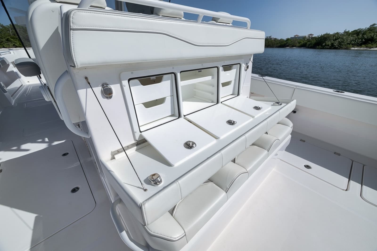 2025 Invincible 35 Catamaran - Photo 38